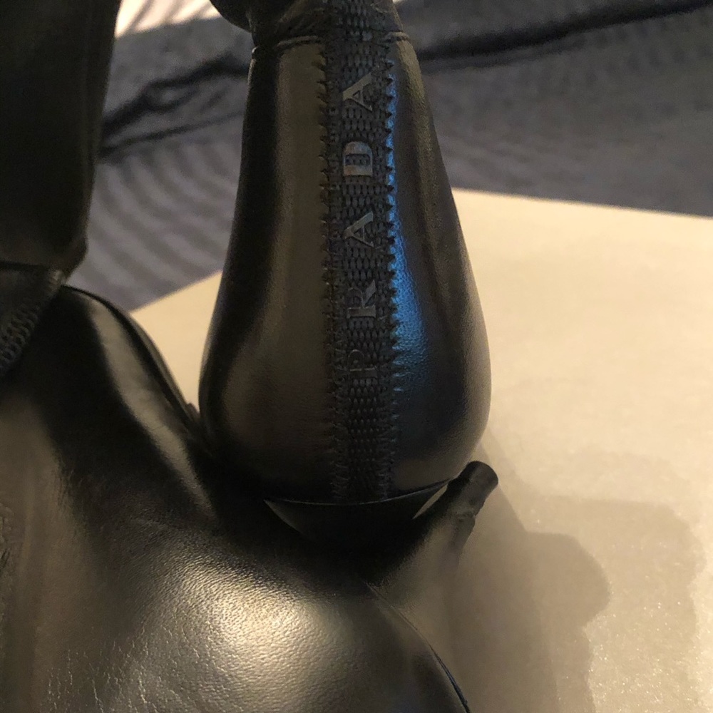 PRADA - Picture 14 of 16